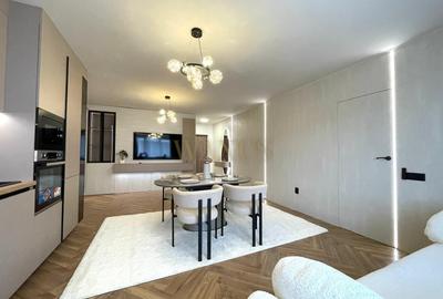 Apartament cu 3 camere semidecomandat, mobilat în Florești