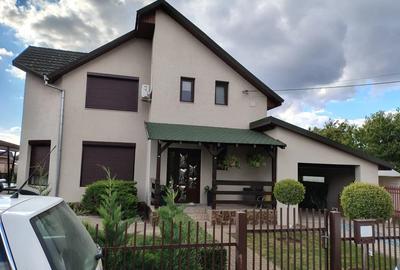 Casă cu 5 camere cu Teren 600 Mp în Central - 1