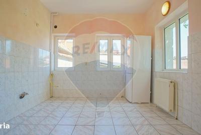Casă cu 4 camere cu Teren 362 Mp în Centrul Civic - 15