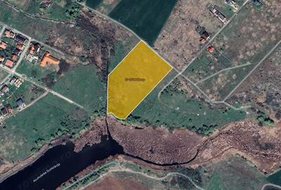 Teren de 23000 mp, în Dumbrăvița