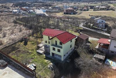 Casă individuală cu 5 camere cu Canalizare în Chinteni - 2