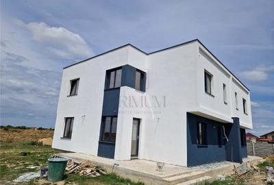 Duplex cu 4 camere cu Canalizare în Moșnița Nouă - 3