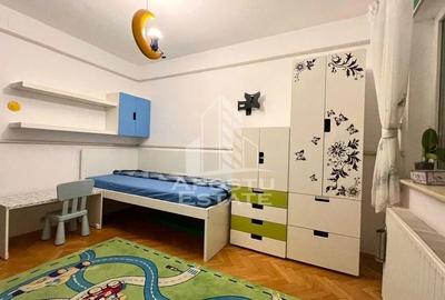 Apartament cu 3 camere decomandat în Aradului - 4