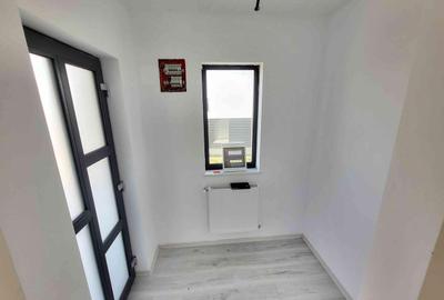 Casă cu 3 camere cu Teren 400 Mp în Letea Veche - 9