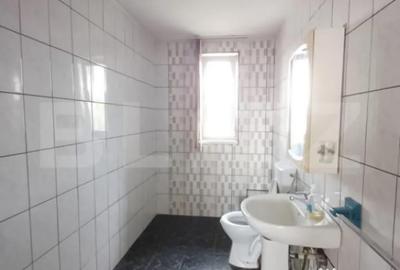 Casă cu 5 camere cu Teren 1001 Mp în Central - 1