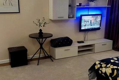 Garsonieră în Titan