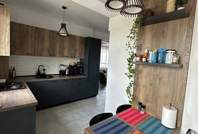 Apartament cu 2 camere semidecomandat în Ghencea