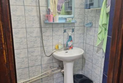 Apartament cu 3 camere semidecomandat în Calea București - 4