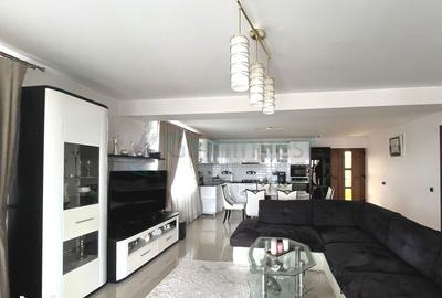 Casă cu 5 camere cu Teren 300 Mp în Sânmartin - 1