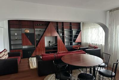 Apartament cu 4 camere decomandat în Central - 2