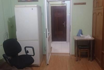 Garsonieră decomandată în Central - 2