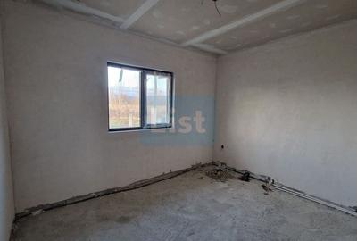 Casă cu 3 camere cu Teren 900 Mp în Cătălina - 5