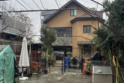 Casă cu 3 camere cu Teren 400 Mp în Central - 3