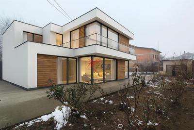 Casă cu 3 camere cu Teren 350 Mp în Colentina - 1