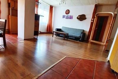 Inchiriere apartament 3 camere, decomandat, Racadau, mobilat/utilat - 1