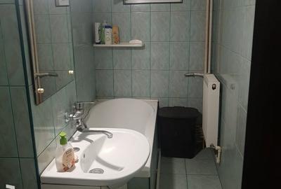 Apartament cu 2 camere decomandat în Titan