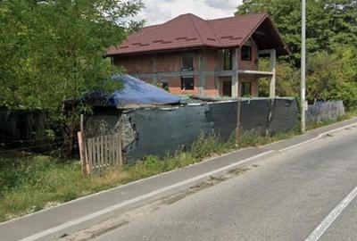 Teren de 463 mp, în Central - 4