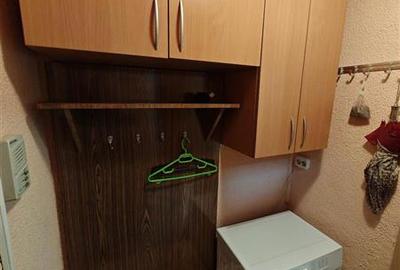 Garsonieră nedecomandată, mobilată în Tractorul - 12