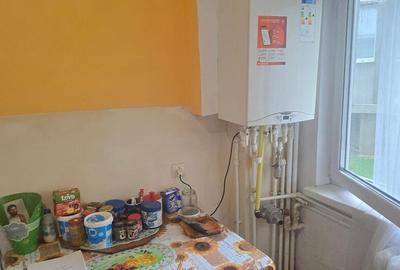 Vand garsoniera in Deva, zona Eminescu (Micro 15), parter, mobilata - 3