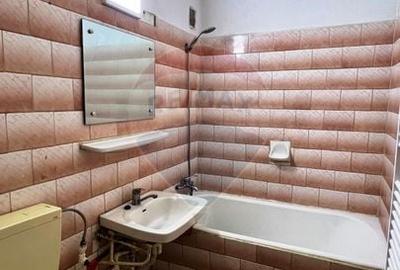 Apartament cu 2 camere semidecomandat, mobilat în Bd. Coșbuc - 7