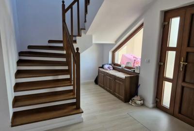 Casă cu 1 camere cu Teren 1024 Mp în Malu Mare - 2