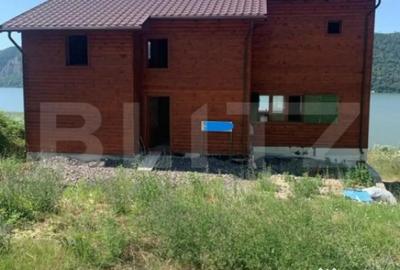 Casă cu 5 camere cu Teren 582 Mp în Central - 1