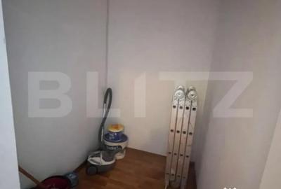 Apartament cu 3 camere decomandat în Micro 12 - 12
