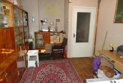 Apartament cu 3 camere decomandat în Central - 2