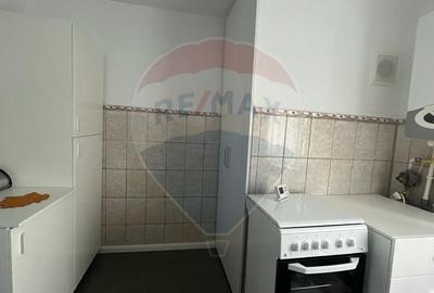 Apartament 4 camere + centrala proprie: str Baltagului - 13 septembrie - 12