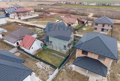 Casă cu 7 camere cu Teren 491 Mp în Exterior Nord - 31