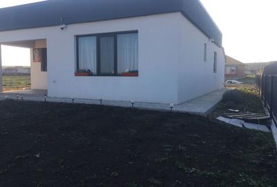 Casă cu 4 camere în Șivița - 8