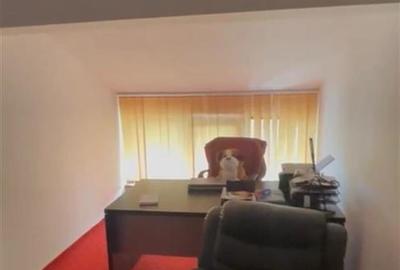 Apartament cu 4 camere decomandat în Apollo - 13