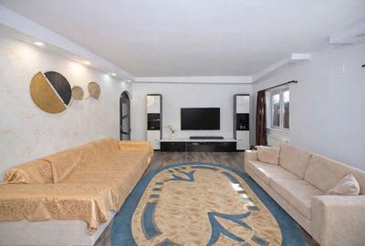 Casă cu 4 camere cu Teren 200 Mp în Central - 1