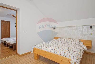 Casă cu 9 camere cu Teren 888 Mp în Sohodol - 21