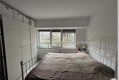 Apartament cu 2 camere decomandat în Casa de Cultură