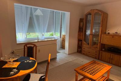 Apartament cu 3 camere semidecomandat în Circumvalațiunii