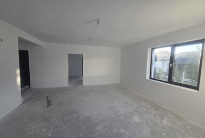 Casă cu 4 camere în Spătaru - 1