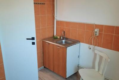 Apartament cu 3 camere decomandat în Aluniș - 2