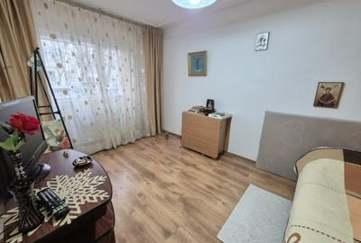 Apartament cu 2 camere decomandat în Nicolina - 3