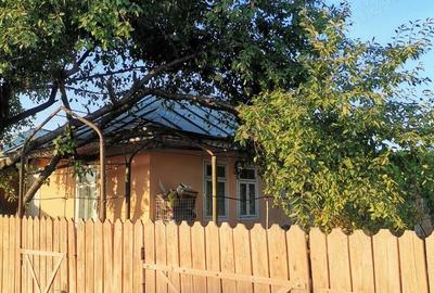 Casă cu 2 camere în Huși - 2