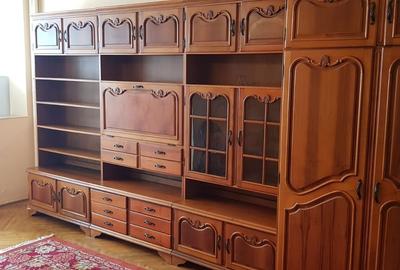 Garsonieră decomandată în Tudor