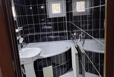 Apartament cu 3 camere, cartier Noua - 10