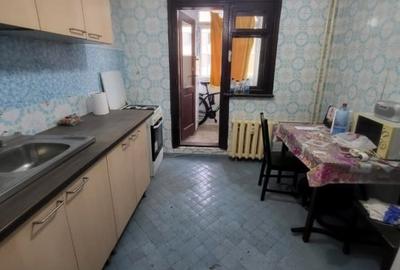 Apartament cu 3 camere decomandat în Rahova - 4