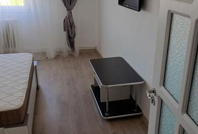 Apartament cu 3 camere semidecomandat în Podu Roș - 4