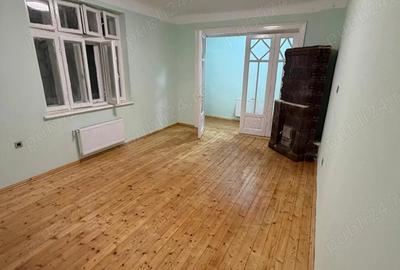 Spațiu comercial, de 85 mp, în Central - 9