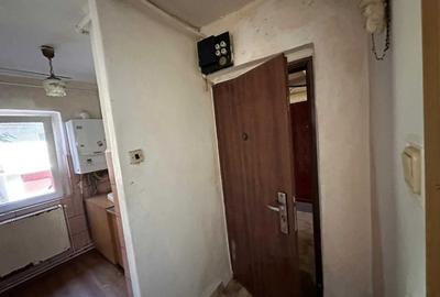 Vand apartament 1 camera Petrosani - 1
