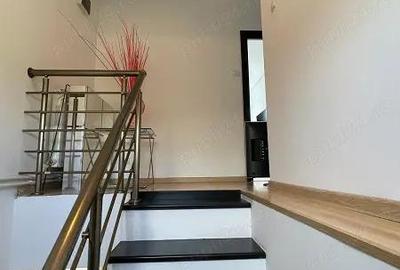 Casă cu 3 camere cu Teren 640 Mp în Traian - 2