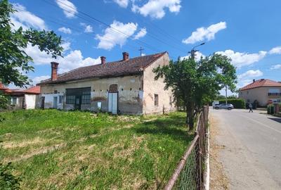 Casă cu 3 camere cu Teren 800 Mp în Ardud - 1