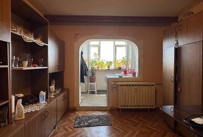 Apartament cu 3 camere decomandat, mobilat în Sebastian - 9