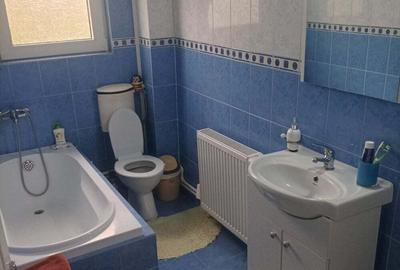 Casă cu 3 camere în Hemeiuș